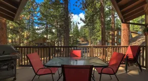 Family Fun Getaway - 3 Story Condo - Image 5