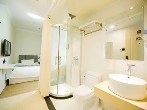 Shell Hotel Huaibei Jinying Plaza Long Distance Bus Station - Image 3