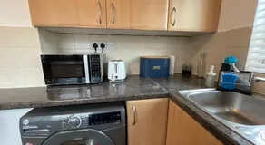 Studio Flat – 3 Min to Station – 40 Min London – Van Parking - Image 4