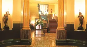 Vue Grand Hotel - Image 5