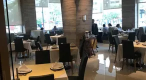 Lisboa Hotel - Image 4