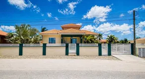 Sun Breeze 4BR Pool Escape Aruba - Image 3
