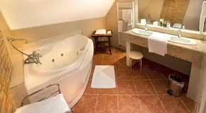 Château des Monthairons Hôtel Restaurant GastroMaison Spa privatif - Image 2