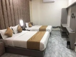Hotel Lotus Inn - Image 2
