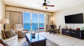 Oceanfront condo with outdoor pool & high-speed WiFi - Image 2