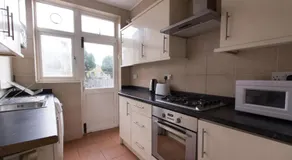 Tooting Bec Rooms by PrimeCityHosts - Image 2