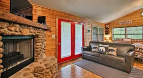 River Rush Cozy Riverfront Cabin à Pigeon Forge - Image 2