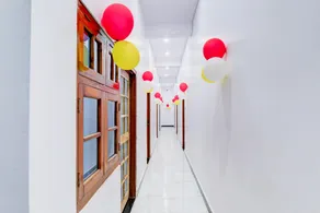 Hotel O Royal Classic Inn - Image 4