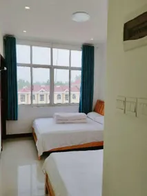 Weishan Lake Wanchun Hotel - Image 2