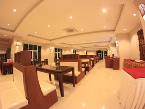 River City Hotel - Image 4