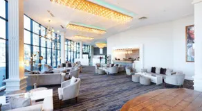 Sky Tower Hotel - Image 2