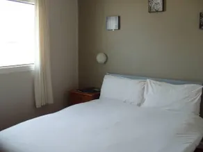 Fairways Guest House - Image 3