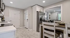 Modern 3BR Home Near LakePoint with Fenced Yard - Image 5