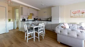 Hereford City Centre - Apartment 9, Isabella House - Modern Apartment In The Heart of The City - Sleeps 4 Guests - Hosted by RENTMYHOUSE - Image 4
