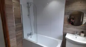 Luxury Family 3 Bedroom House - room - Image 2