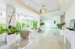 Park 38 Hotel - Image 2