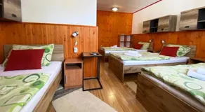 Franc Llagami - Rooms - Image 2