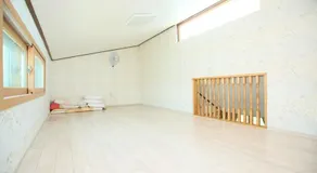 Suncheon Bay Wind Hill House - Image 3