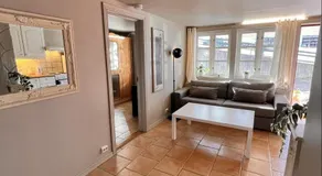 Bright & Central Seawalk Studio - Image 3