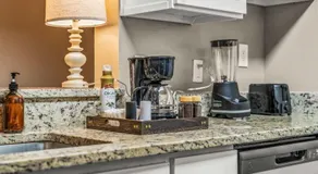 Solara Apartments Spacious 2BR Apartment Sleeps 6 Pet-Friendly - Image 3