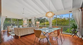 Sublime Beach Getaway, Spacious Balcony with BBQ - Image 3