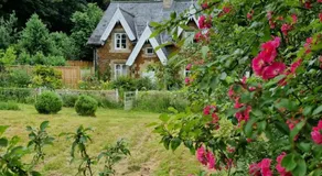 Gingerbread Cottage Yurts - Image 5