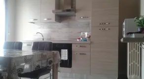 Bellissimo appartamento adatto alle famiglie con giardino - Image 3
