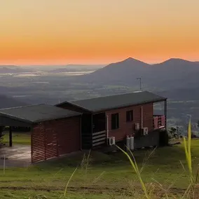 Mountain Edge Escape - Image 2