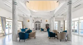 Hotel Venice Beach- Families and Couples Only - Image 2