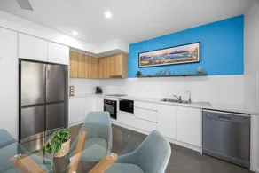 Bright Townhouse Near Maroochydore Beaches - Image 3