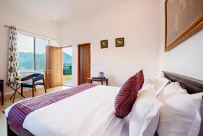 Alaya stays Colonel Retreat 3 BHK  - Image 2
