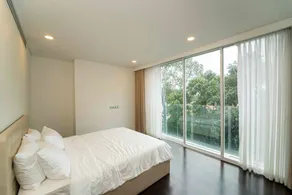 SKY VILLAS - Centre Saigon- Mordern & Fancy DUPLEX - Image 3