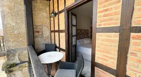 Akla Suites con Jacuzzi Santillana - Image 3