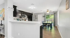 Modern Austin Retreat 15 Min to Downtown & Airport Sir - Image 5