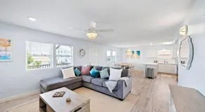 Stunning beach house with huge game room, close to beach - Image 3