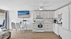 Luxury Beachfront Condo - Image 3