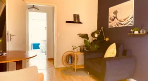 Modernes ruhiges Zimmer mit Ausblick ins Grüne - Image 5