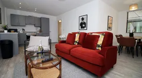Modern Two BR | Free Parking - Image 2