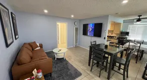 9621 San Juan - South Gate CA - Quick Drive to Hollywood & Beaches - Image 3