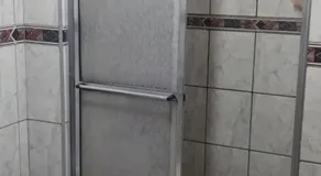 Quarto em apartamento 1 - Image 2