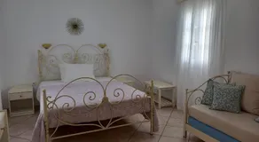 Elpidas studios - Image 2