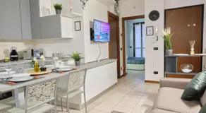 [Seveso-Stazione] Design, Wifi & Garage Privato - Image 4