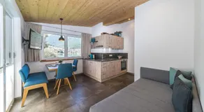 Apartamento vacacional con terraza, jardín y sauna - Image 2