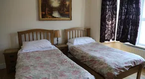 All Seasons Guest House - Image 5