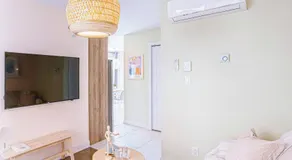 117 - Spacious 2 King BD with Parking, Near DT & Airport - Image 4