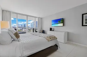 Ocean Breeze and Emerald Water - Image 2