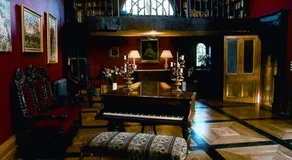Moongate lodge - Image 3
