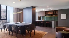 Modern 2BR High-rise with Rooftop Pool close to Conv Center - Image 4