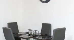 Bothwell Court Apartments - Image 5