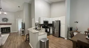 Mid City Condo - Image 4